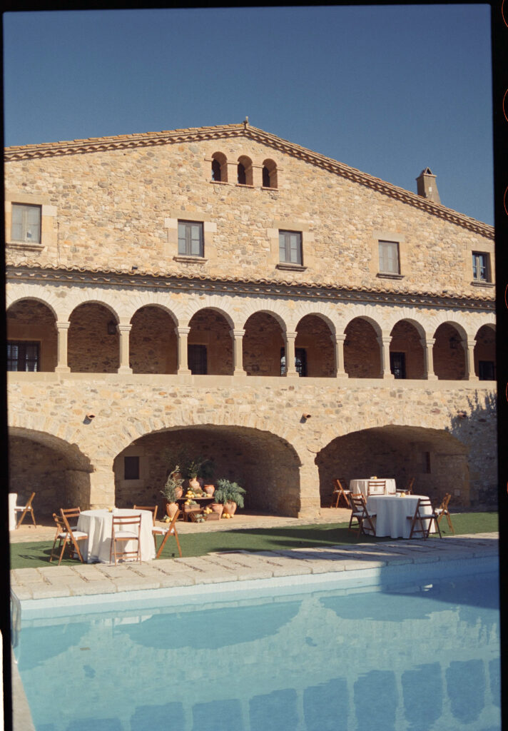 The pool and house at Mas Sendra