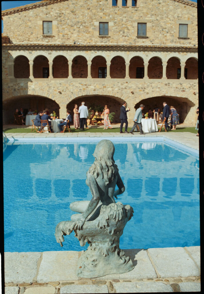 The pool and house at Mas Sendra